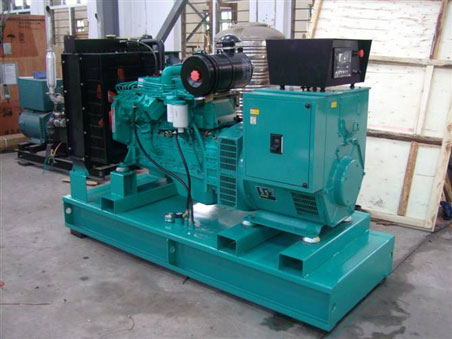 兴山200kw康明斯柴油发电机组图片 兴山200kw康明斯柴油发电机组图片